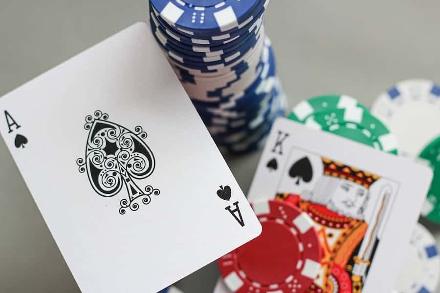 Chiến thuật chơi Blackjack nên biết để thắng được tiền nhà cái