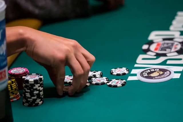 Để chơi Poker tốt và chiến thắng nhà cái thì bạn cần có những kinh nghiệm gì